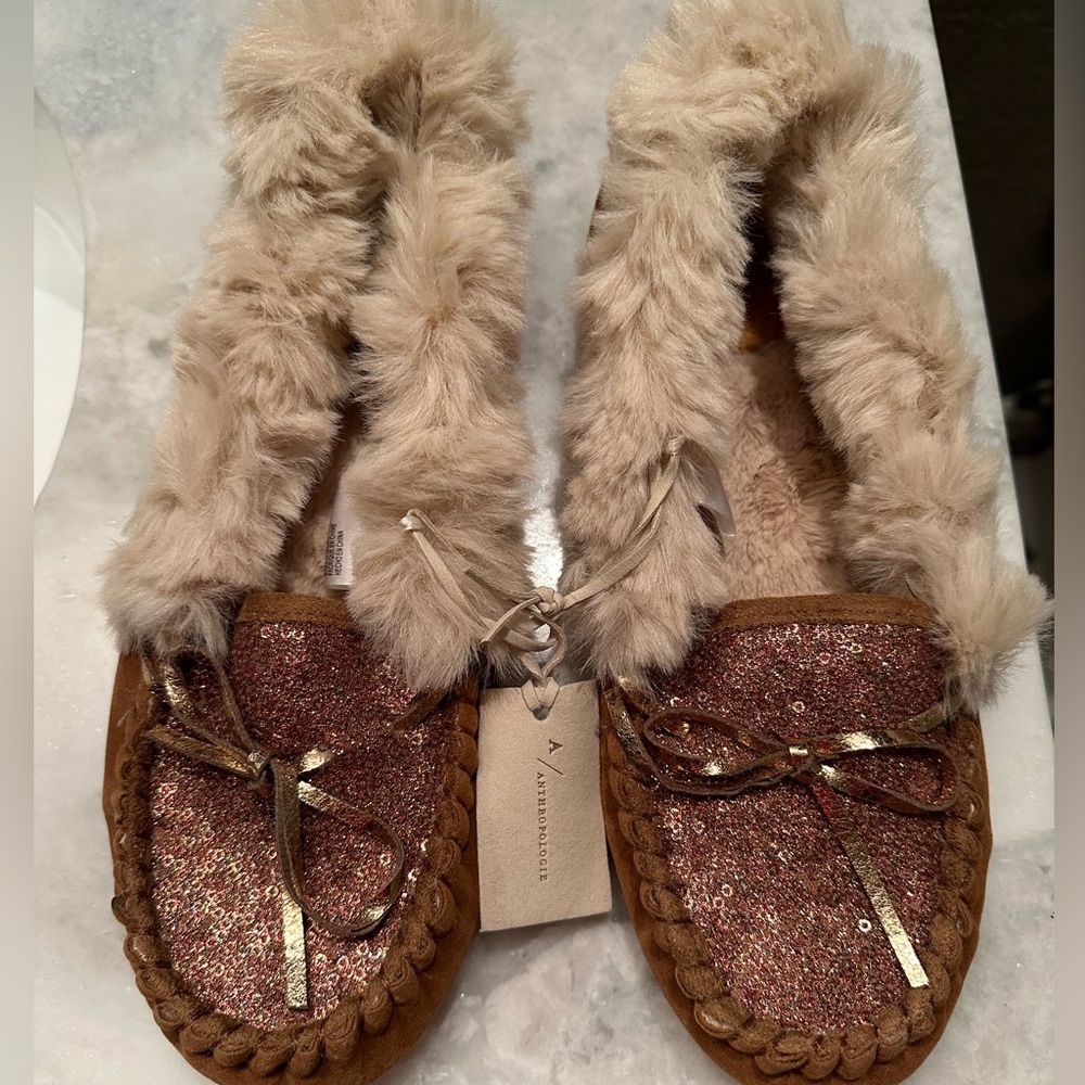 NWT | ***RARE*** Anthropologie Moccasin Slippers | 9